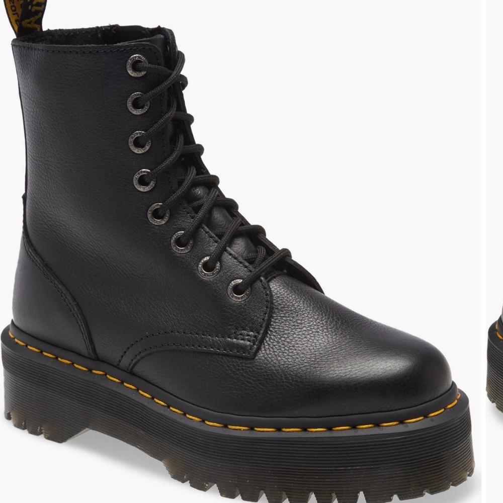 Size 10 womens doc marten jadon boots